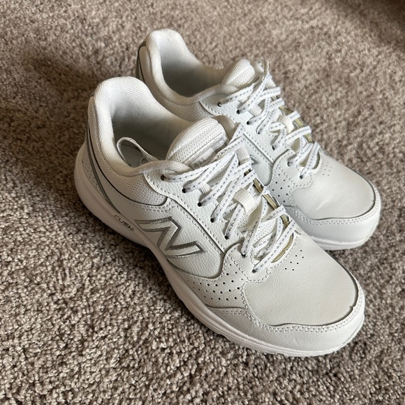 New Balance Women's 411 V1 comfortable walking and running shoes - Picture 2 of 7